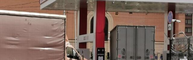 Литва прекратит транзит нефтепродуктов "Лукойла" в Калининградскую область