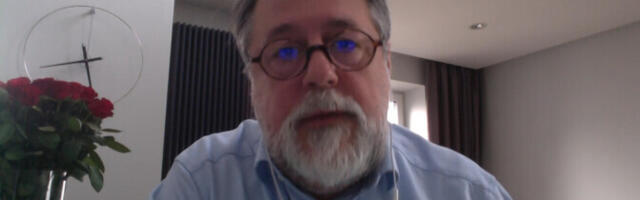 Кинорежиссер Виталий Манский и фигурист Федор Кулиш получили гражданство Латвии