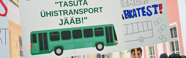 «Руки прочь от бесплатного общественного транспорта!» — у здания правительства прошёл пикет