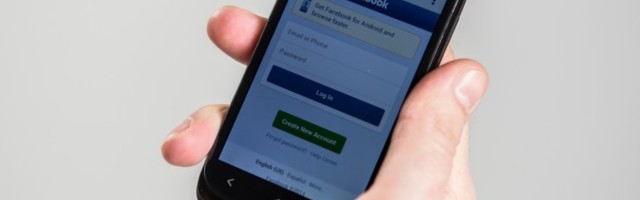 Facebook удалил 120 000 рекламных постов перед выборами в США