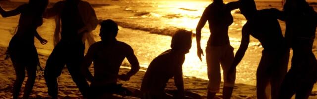 На берегу моря под Таллинном устроят пляжную вечеринку в белом цвете