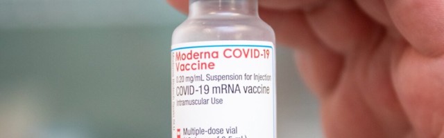 Вакцина Moderna против Covid-19 меняет название