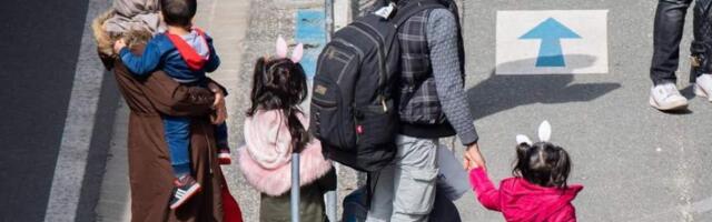 Почти 64% беженцев в Германии грозит бедность