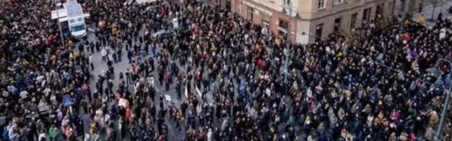 «Руки прочь»: более 10 тысяч человек протестовали против поправок к закону о LRT