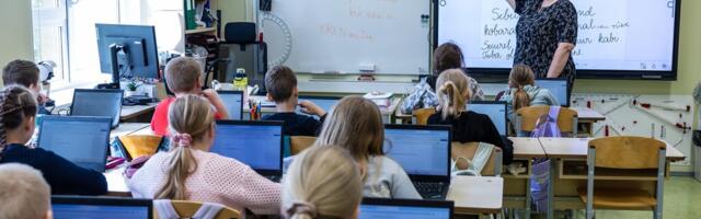 Учителя хотят минимальную заработную плату в размере 2300 евро