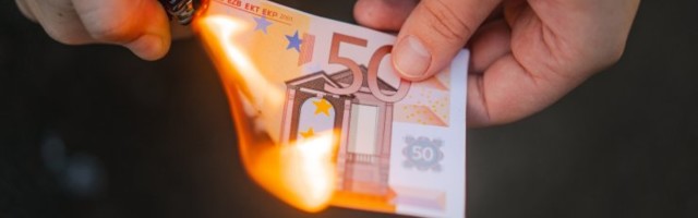 Русскоязычные мошенники обманули мужчину на 33 000 евро