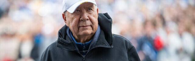 Упавший на Празднике песни за дирижерским пультом Неэме Ярви поправляется в больнице