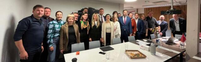 Социал-демократия на экспорт, русофобия — для внутреннего употребления