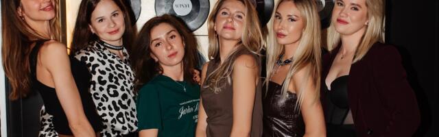 ФОТО: в Таллинне вновь прошел нашумевший #БАБИЙВЕЧЕР со «старыми песнями о главном»