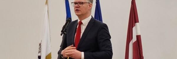 Кирсис: в результате реформы сети рижских детсадов педагоги без работы не останутся