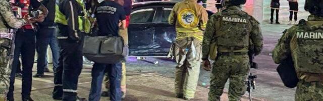 ВИДЕО | Авто врезалось в толпу фанатов — триумф сборной Мексики был омрачен ужасной трагедией