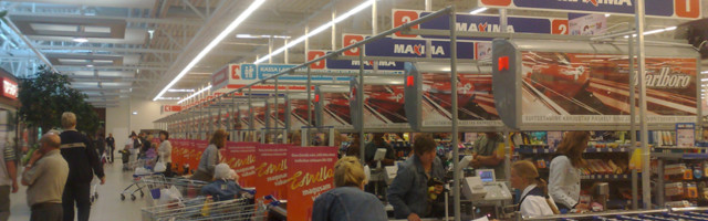 Maxima будет дарить покупателям подарки. На этой неделе это клубника!