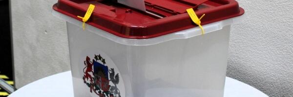 О чем пишет пресса: старт местных выборов, безопасность продуктов питания