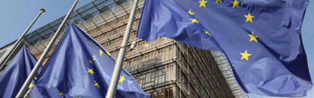 Совет ЕС утвердил кредит Украине и санкции против России