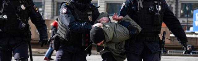 В городах России вновь проходят антивоенные акции