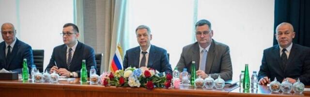 В Абу-Даби стартовал новый раунд трехсторонних переговоров России, Украины и США