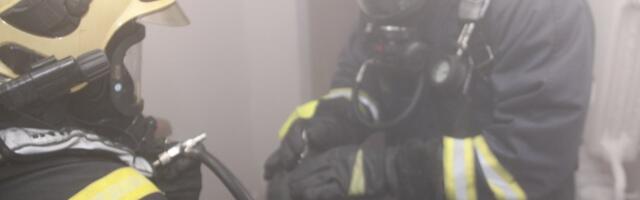 В Кохтла-Ярве мужчина поджег свою квартиру
