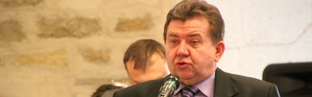 Нарвского депутата Бутузова оштрафовали за нарушение законодательства