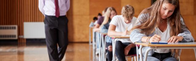 Треть не сдавших экзамены в школе в не продолжили обучение