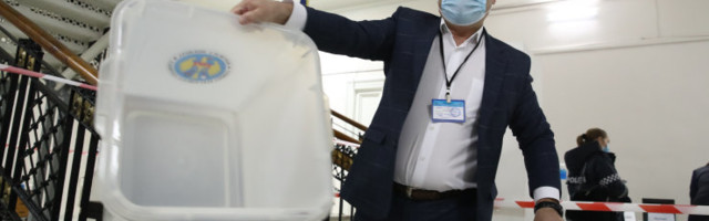 В Молдове проходит второй тур президентских выборов. Какой кандидат победит: пропутинский или проевропейский?