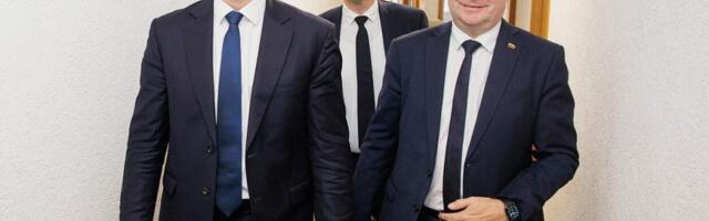 Спикер: ситуацию с премьером следует решать установкой границ между бизнесом и политикой