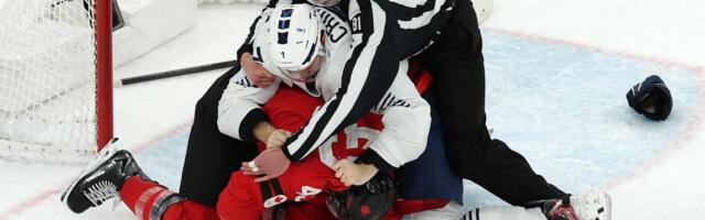 ВИДЕО | Драка на олимпийском льду: француз свалил звездного игрока НХЛ на лед и нанес несколько ударов