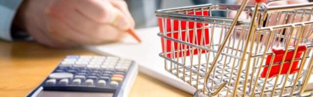 В 2026 году жителям Литвы повысят зарплаты и пенсии, но и товары подорожают