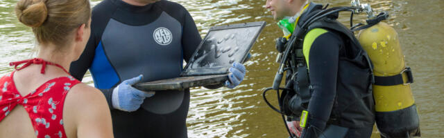 Инструктор подводного плавания Ало Тоом: Электроники на дне Эмайыги в этом году гораздо больше