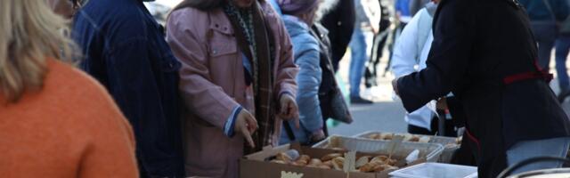 ФОТОРЕПОРТАЖ | Фестиваль миноги - в разгаре. Смотрите, какие вкусности тут продают!