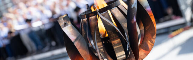 Спасателей вызвали тушить пожар на стадионе "Калев", оказалось это огонь Праздника танца