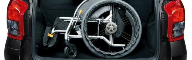 А инвалидную коляску в салон – можно?