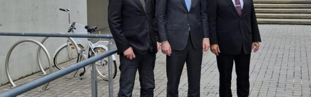 Комиссия Рийгикогу в Австралии: Демократические силы должны держаться вместе