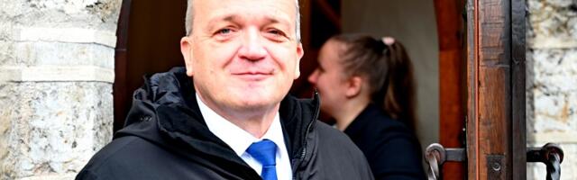 Вотум недоверия мэру Таллинна провалился