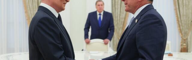 Коробки конфет с лицом Путина для американского дипломата: „мирный план“ США должен уважать интересы России?