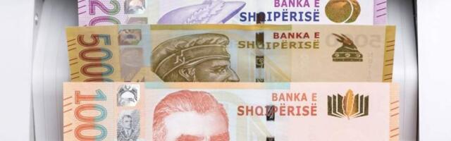 Албания планирует отказаться от наличных денег