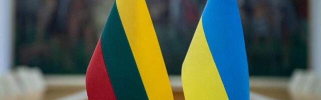 Сейм Литвы передал Украине партию гуманитарной помощи и шесть автомобилей