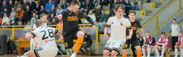 ФОТО: команда из Нарвы поднялась на второе место в чемпионате Эстонии по футзалу