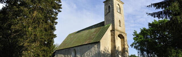 ФОТО: студенты EKA изучают средневековую Кирбласкую церковь