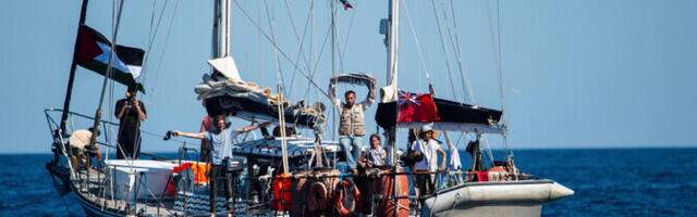 Израильские военные задержали следовавшую в Газу яхту с Гретой Тунберг