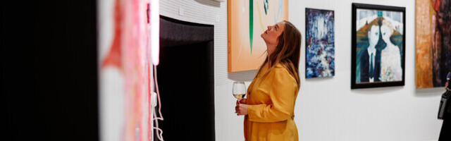 ФОТО: в галерее Viimsi Artium собраны произведения почти 50 эстонских художниц