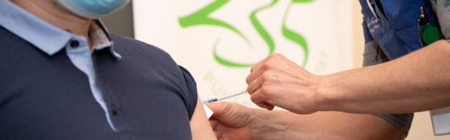 За неделю зафиксировано семь серьезных побочных эффектов от вакцинации