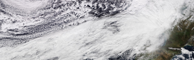 Штормовое предупреждение первого уровня направлено по всей стране