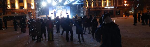 Нужен ли в Нарве новогодний салют: мнения нарвитян противоположные