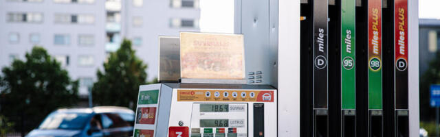 Литовские дальнобойщики предпочитают заправляться в Эстонии