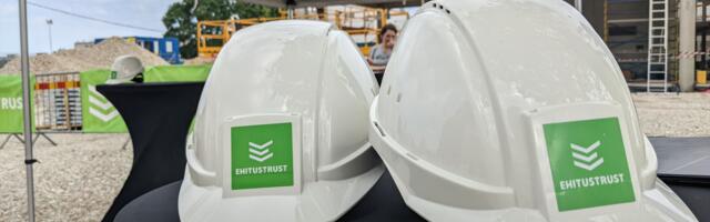 Поправка в закон: работать за „зарплату в конверте“ в сфере строительства больше нельзя