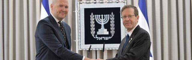 Посол Эстонии в Израиле Андрес Восман вручил президенту Израиля верительные грамоты