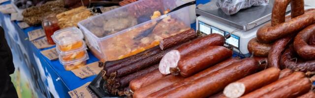 ОБЗОР | Еще не всё куплено к новогоднему столу? Смотрите цены на самые популярные продукты питания на эстонских рынках