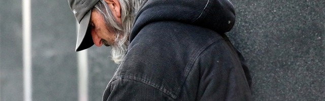 Распоряжение руководителя чрезвычайного положения: заразившихся COVID-19 бездомных нужно изолировать в приютах