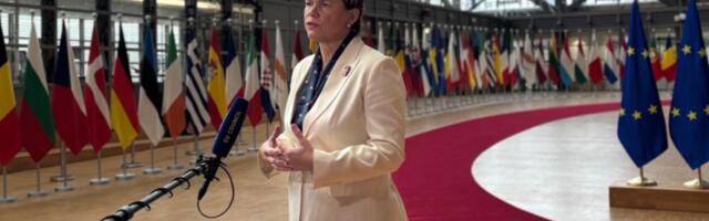 Украина должна самостоятельно принять решение по мирному договору