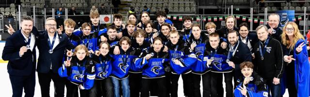 Эстония обыграла Италию и завоевала историческое серебро на молодежном ЧМ по хоккею